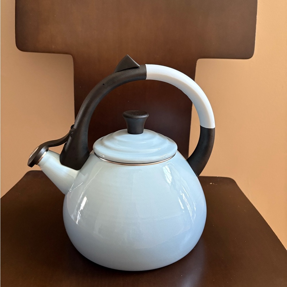 Le Creuset Costal Blue kettle Teapot